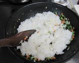 子供喜ぶ♪小松菜としらすの彩り炒飯☆作り方4写真