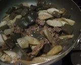 ごぼうとコンニャクと牛肉の味噌煮。作り方5写真