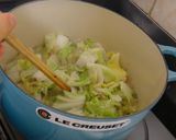 塩麹で簡単!白菜とツナの蒸し煮!作り方3写真