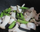 アスパラといかときのこのバターポン酢炒め作り方4写真