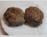 昨日の焼きハンバーグ⇒煮込みハンバーグ♪作り方1写真