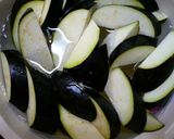 茄子とみょうがのお味噌汁作り方1写真