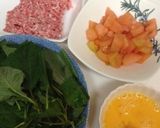 モロヘイヤとひき肉のたまトマ炒め作り方1写真