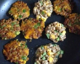 納豆とチーズの落とし焼きミートソースがけ作り方2写真