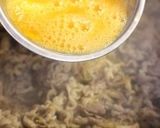 すき焼き風牛肉としめじの卵とじ。作り方7写真