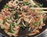 粉末焼きそばソース消費！賄い焼きうどん♬作り方2写真