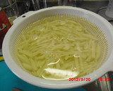 簡単！ジャガイモのバター塩昆布炒め作り方1写真