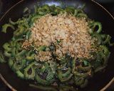 ご飯のお供に⭐苦み薄らぐゴーヤの炒め物♪作り方6写真