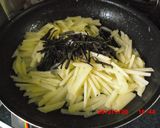 簡単！ジャガイモのバター塩昆布炒め作り方5写真