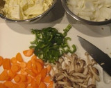 野菜どっさり！エビとアサリのトマトスープ作り方2写真