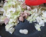 鶏ももとキャベツの塩麹炒め。作り方4写真