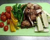 豚肉とキノコ類のトマト炒め★作り方1写真