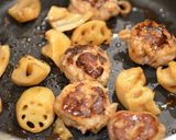 塩麹で豚こま団子と蓮根の甘辛炒め作り方3写真