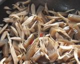 ごぼうとコンニャクのピリ辛炒め煮作り方2写真