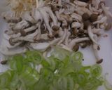 ピリ辛・豚挽肉ときのこの焼き飯作り方2写真