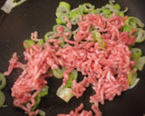 ピリ辛・豚挽肉ときのこの焼き飯作り方4写真