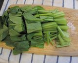 超簡単　小松菜とつぶし豆腐の味噌汁作り方1写真