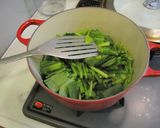 超簡単　小松菜とつぶし豆腐の味噌汁作り方2写真