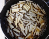 お肉と大根と白滝のめんつゆで簡単♪煮物作り方3写真