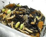 お弁当のおかず◆残り物のひじき煮で卵焼き作り方1写真