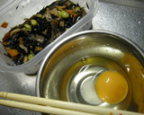 お弁当のおかず◆残り物のひじき煮で卵焼き作り方2写真