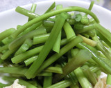 芋の茎入り野菜の煮物　黒糖使用作り方1写真