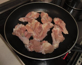鶏手羽元とじゃが芋の焼肉のたれ炒め作り方2写真