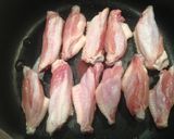 大根と鶏手羽の煮物♡作り方1写真