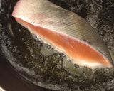 秋鮭のバターソテー コーンクリーム仕立て作り方3写真