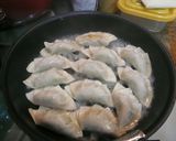 野菜たっぷり☆我が家のパリパリ焼き餃子☆作り方5写真