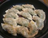 野菜たっぷり☆我が家のパリパリ焼き餃子☆作り方6写真
