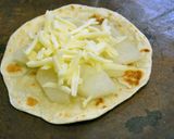 梨とチーズの薄いナポリピザ作り方3写真