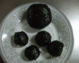 キャラ弁☆食べやすい真っ黒イモムシちゃん作り方2写真