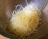 お洒落な一品！鶏ささみのポテトガレット作り方2写真
