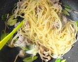 塩麹で♪長葱と豚肉の和風パスタ作り方4写真