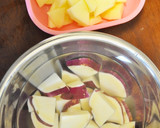 秋の味＊さつま芋とりんごの甘煮＊作り方1写真