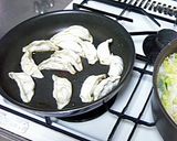 焼き餃子で餃子鍋作り方4写真