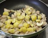 栗と鶏肉のドレッシング炒め作り方5写真