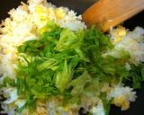 レタス外側の葉を使って☆簡単卵チャーハン作り方3写真