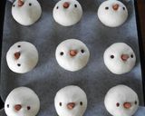 丸パンを簡単に可愛く♡小鳥の顔のパン作り方4写真