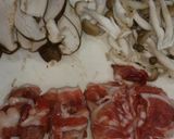 豚小間切れときのこ＊味噌炒め作り方1写真