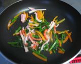 お弁当に♪ほうれん草と人参のゴマ酢炒め作り方3写真