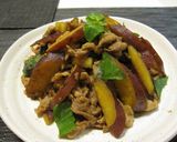 さつまいもと豚肉の炒め煮作り方14写真