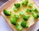 塩昆布×しらす×ブロッコリーのトースト作り方2写真