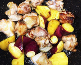 甘辛がおいしい☆鶏とさつまいもの旨煮作り方4写真