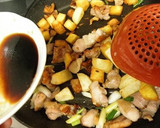 3種の揚げ芋と鶏肉のパルメザンチーズ炒め作り方8写真
