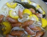とうもろこしウインナーうどん鍋　作り方2写真
