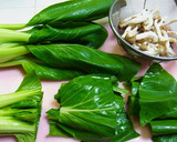 ＊青梗菜と豚ときのこの卵炒め＊作り方1写真
