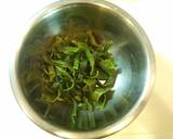新生姜と茎ワカメの鰹節あえ作り方1写真