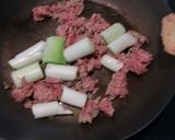 お弁当のおかずに、コーンと挽き肉いため作り方2写真